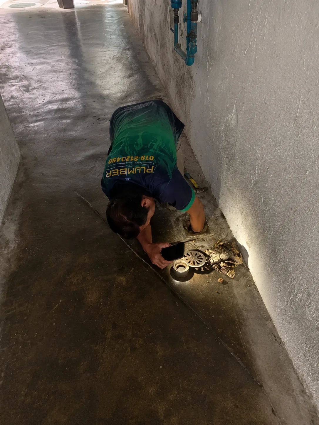 Kerja sumbat dan sewerage oleh Plumber Melayu