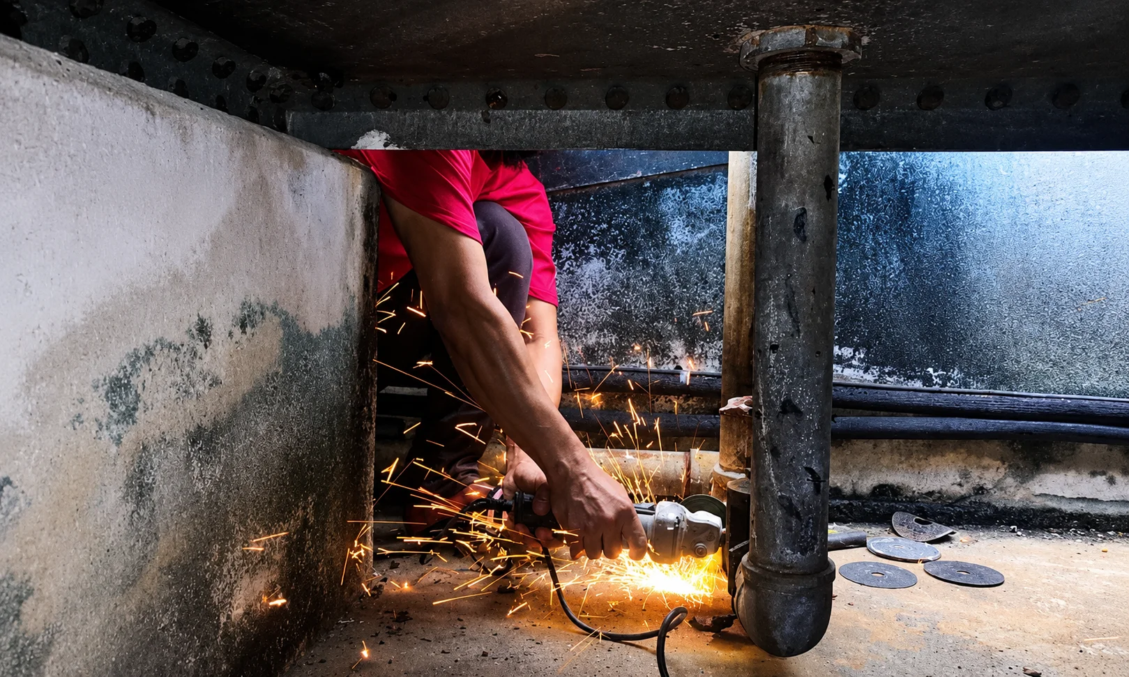 Kerja pembaikan paip oleh Plumber Melayu